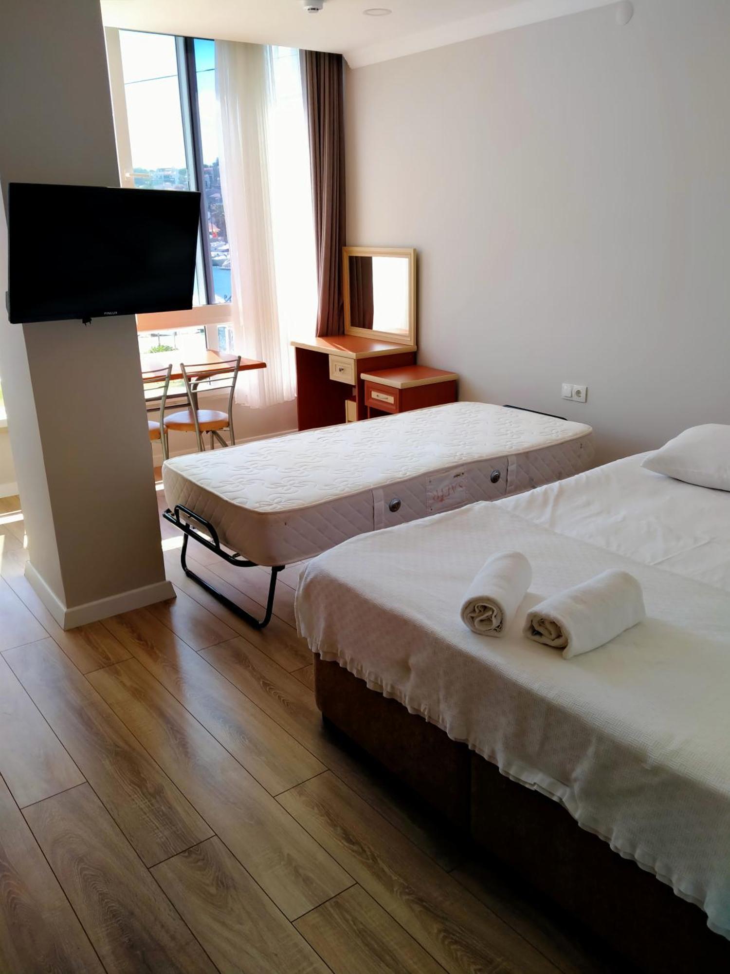 Venues Park Apart Suites Çeşme Værelse billede